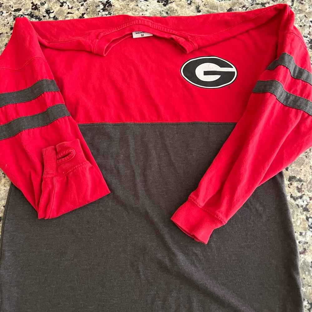 Oversized UGA Bulldogs long sleeve shirt